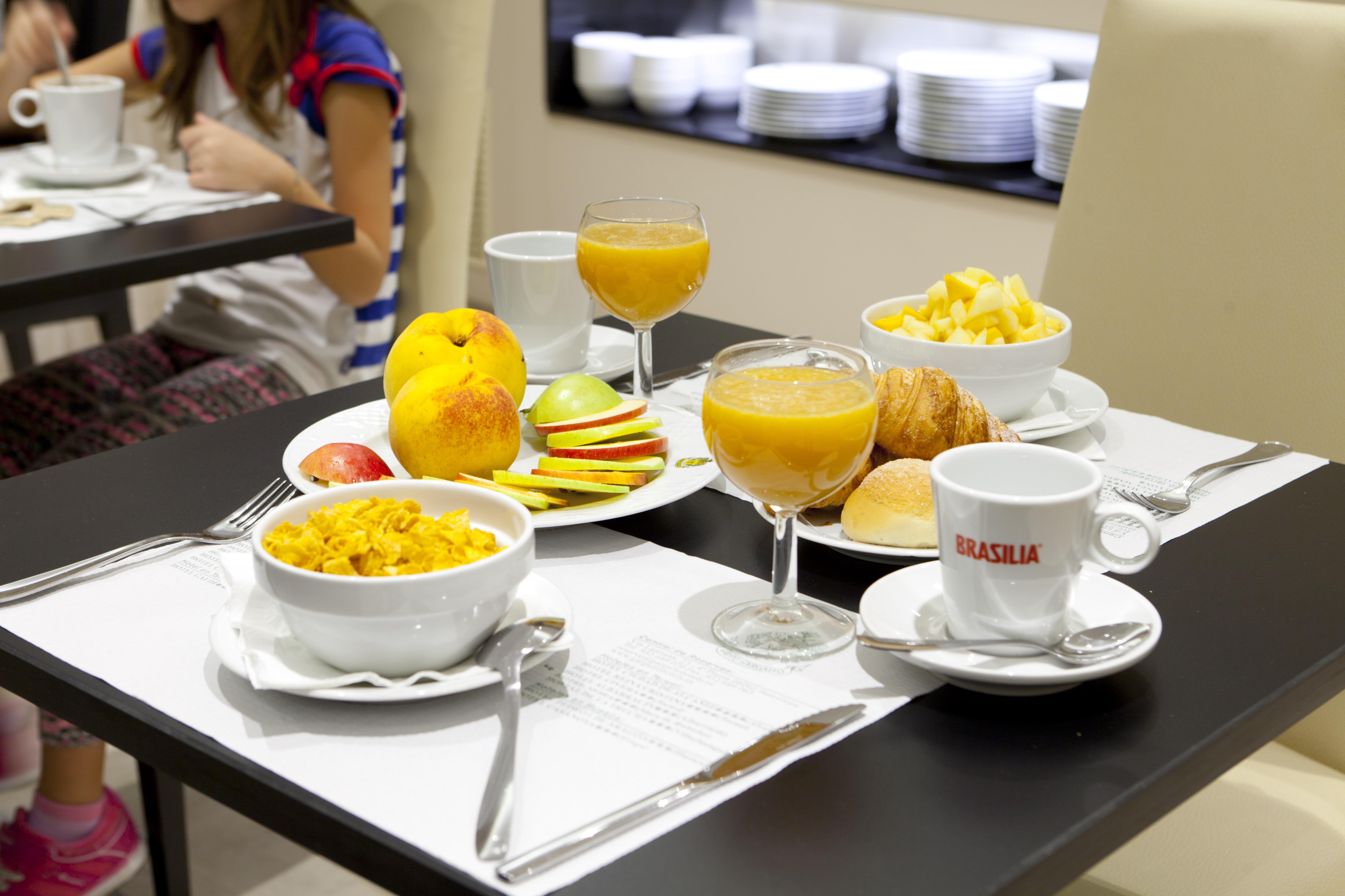 Hotel Santa Marta Барселона Екстериор снимка