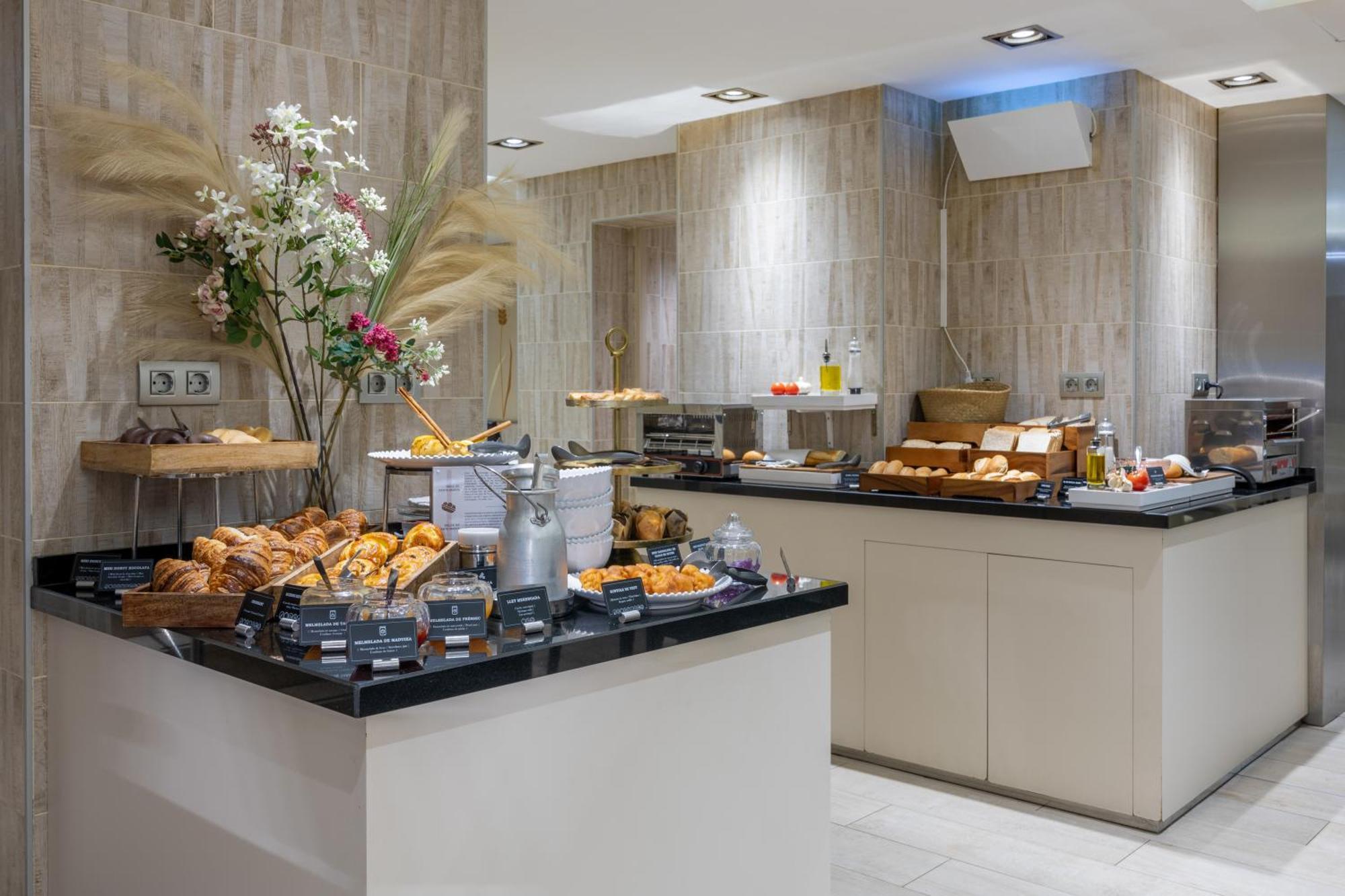Hotel Santa Marta Барселона Екстериор снимка