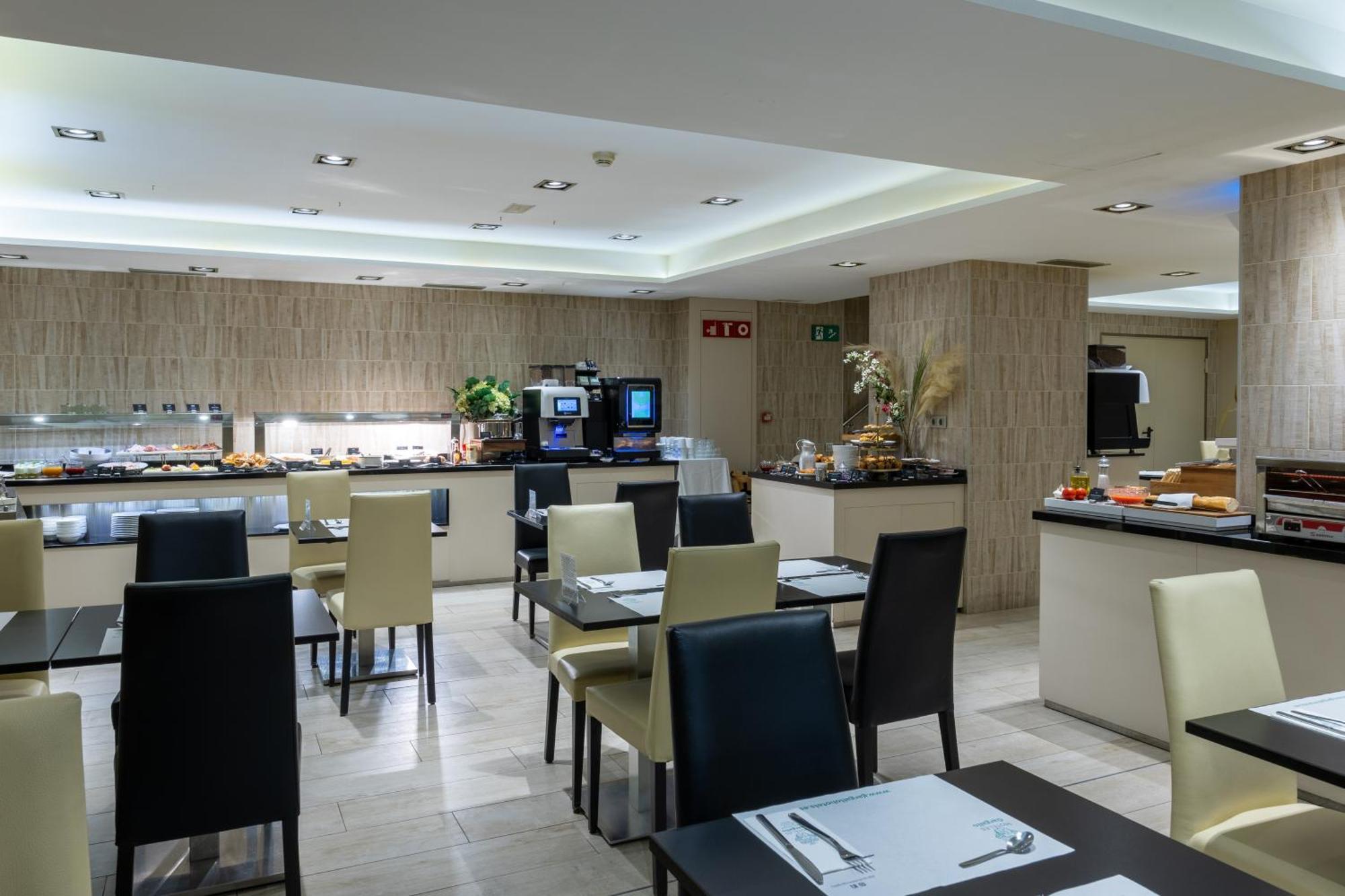 Hotel Santa Marta Барселона Екстериор снимка