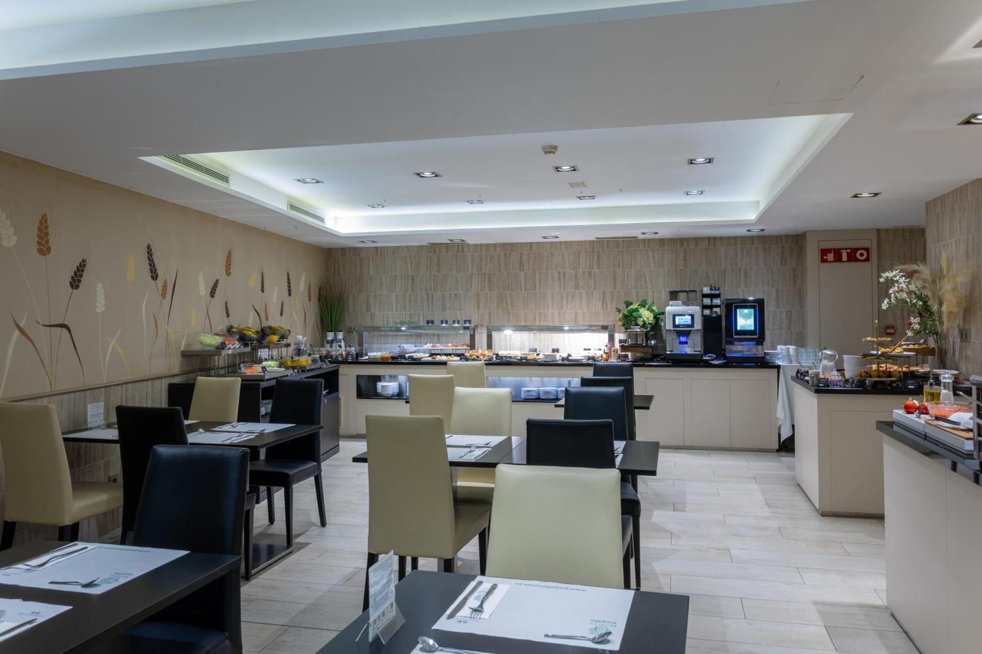 Hotel Santa Marta Барселона Екстериор снимка