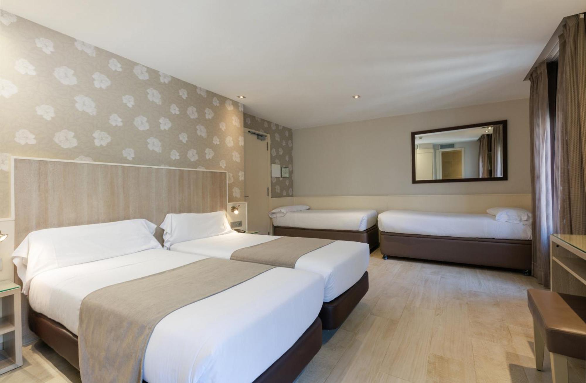 Hotel Santa Marta Барселона Екстериор снимка