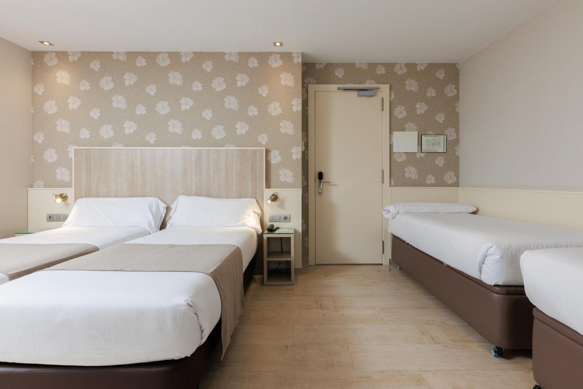 Hotel Santa Marta Барселона Стая снимка