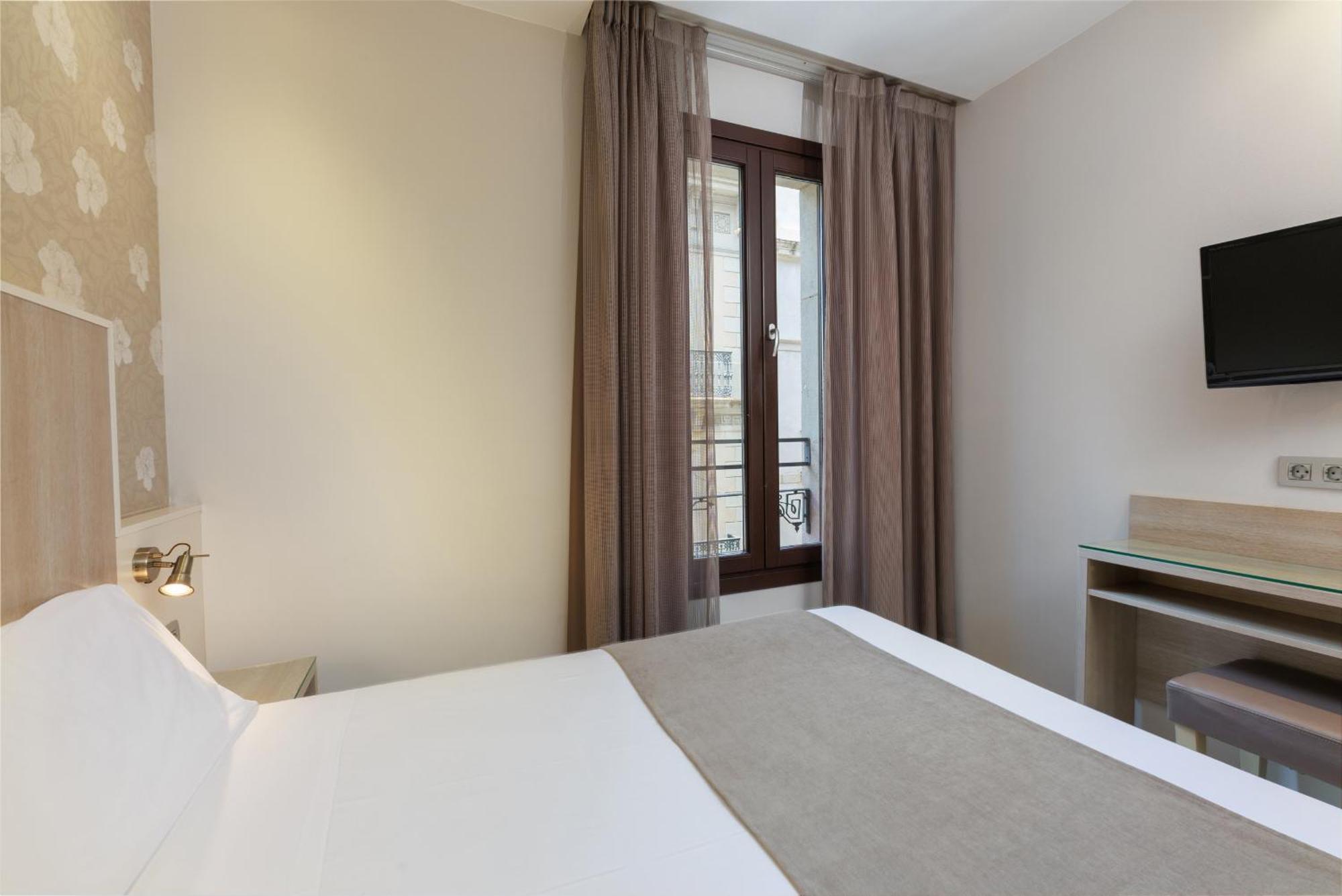 Hotel Santa Marta Барселона Стая снимка
