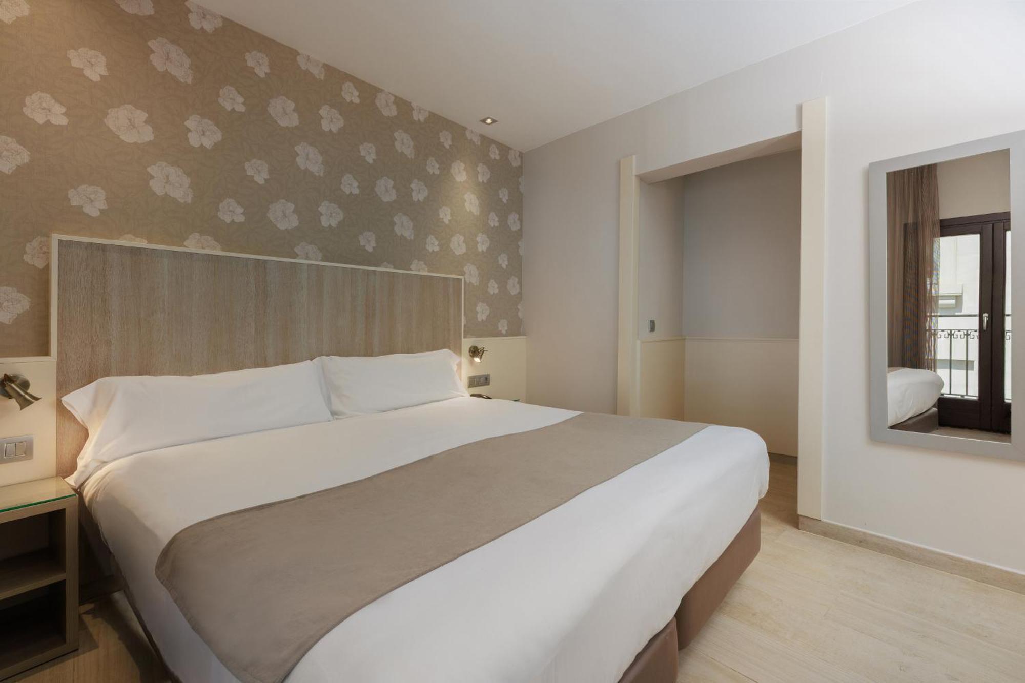 Hotel Santa Marta Барселона Екстериор снимка